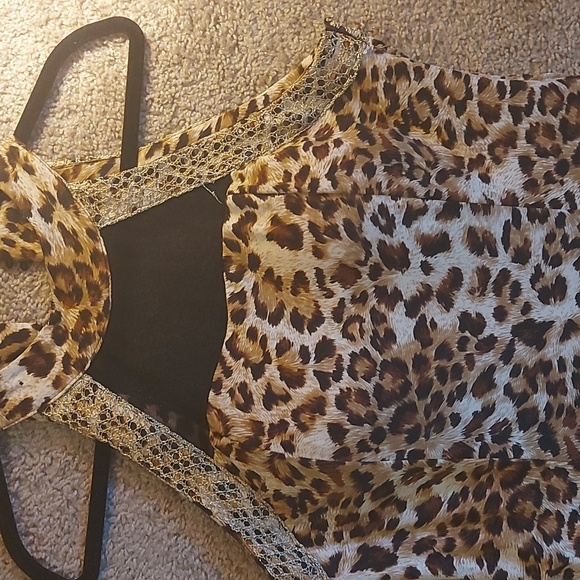 Dress - Picture 5 of 8